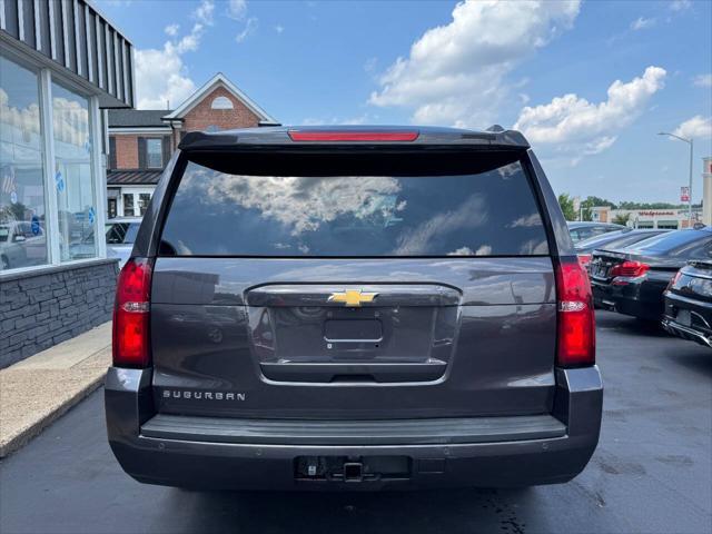 Photo of 2015 Gray Chevrolet Suburban