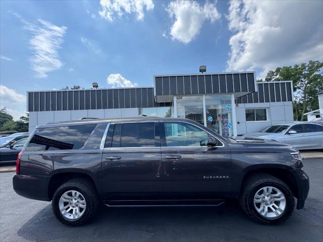 Photo of 2015 Gray Chevrolet Suburban