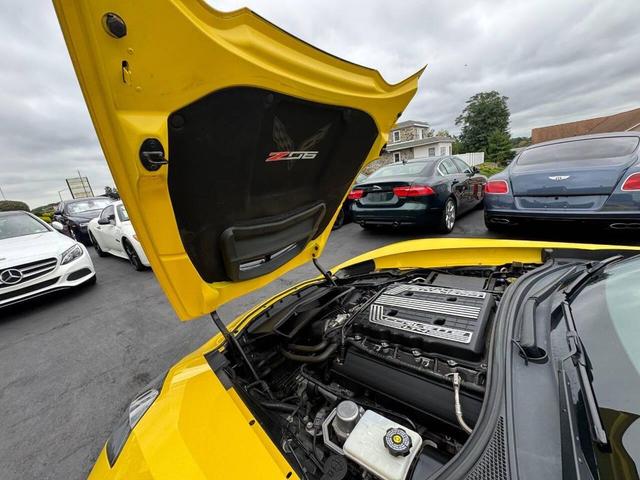 Photo of 2017 Yellow Chevrolet Corvette