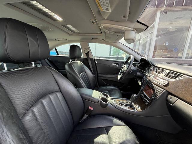 Photo of 2011 Silver Mercedes-Benz CLS-Class