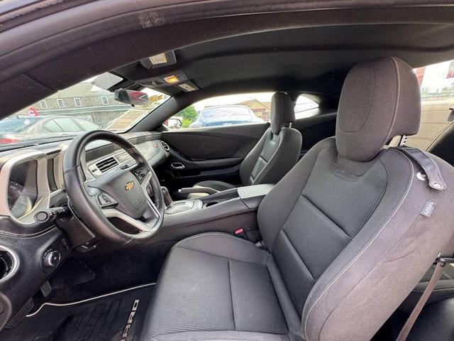 Photo of 2015 Black Chevrolet Camaro