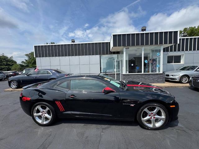 Photo of 2015 Black Chevrolet Camaro
