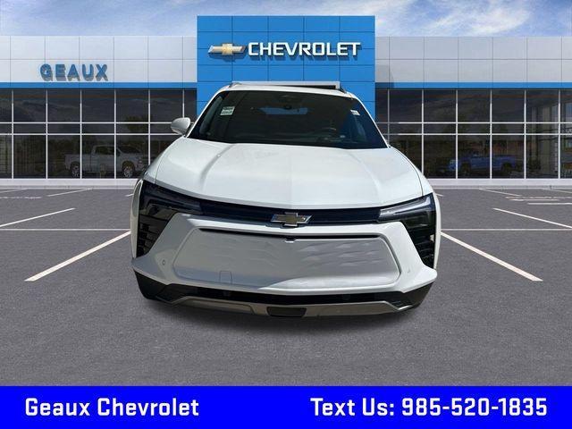 Photo of 2025 White Chevrolet Blazer EV