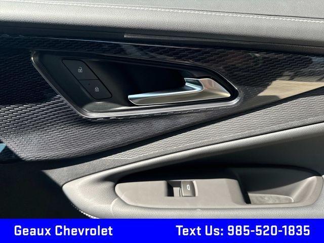 Photo of 2025 White Chevrolet Blazer EV