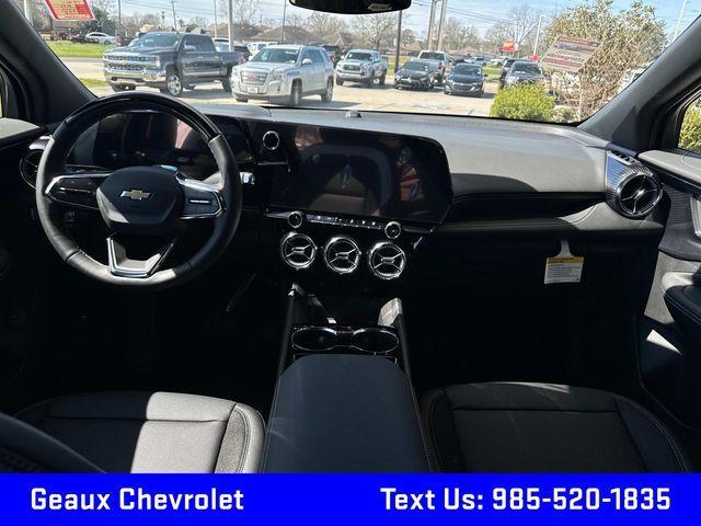 Photo of 2025 White Chevrolet Blazer EV