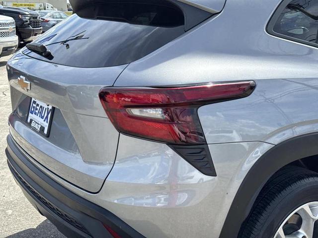 Photo of 2024 Sterling Gray Metallic Chevrolet Trax