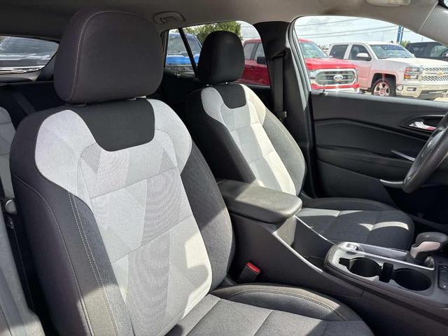 Photo of 2024 Sterling Gray Metallic Chevrolet Trax