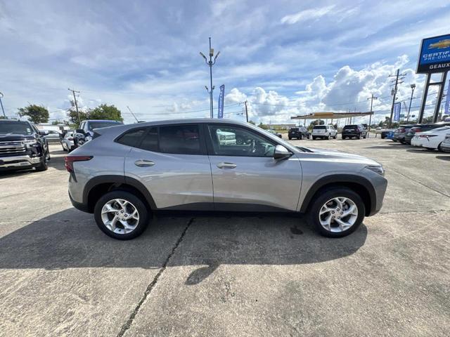 Photo of 2024 Sterling Gray Metallic Chevrolet Trax