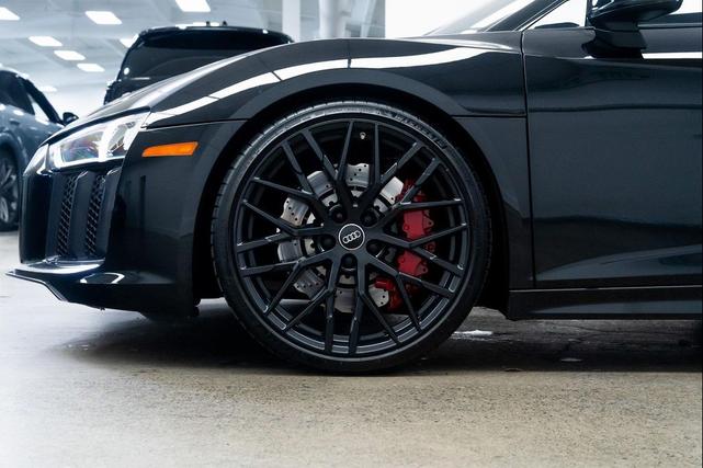 Photo of 2017 Black Metallic Audi R8