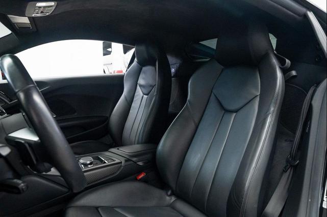 Photo of 2017 Black Metallic Audi R8