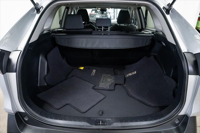 Photo of 2019 Silver Sky Metallic Toyota RAV4