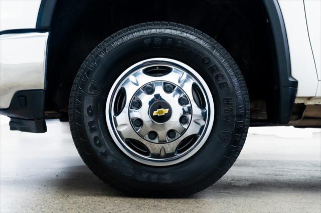 Photo of 2022 Summit White Chevrolet Silverado 3500