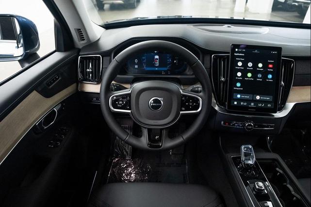 Photo of 2025 Denim Blue Metallic Volvo XC90 Plug-In Hybrid