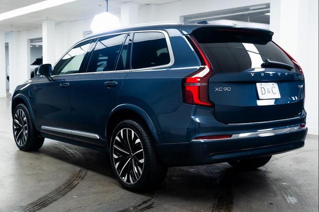 Photo of 2025 Denim Blue Metallic Volvo XC90 Plug-In Hybrid