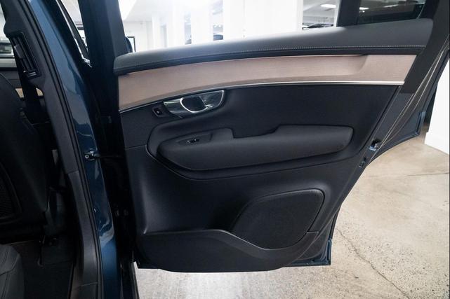 Photo of 2025 Denim Blue Metallic Volvo XC90 Plug-In Hybrid