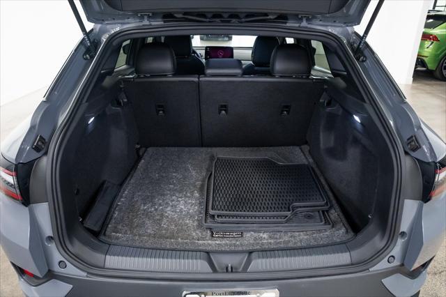 Photo of 2023 Pure Gray Volkswagen ID.4