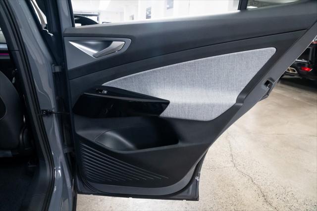 Photo of 2023 Pure Gray Volkswagen ID.4