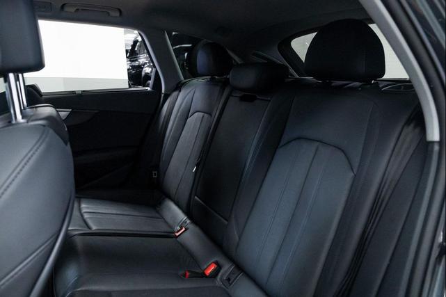 Photo of 2019 Manhattan Gray Metallic Audi A4 allroad