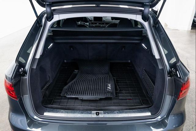 Photo of 2019 Manhattan Gray Metallic Audi A4 allroad