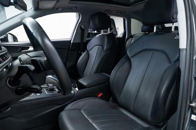 Photo of 2019 Manhattan Gray Metallic Audi A4 allroad