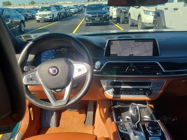 Photo of 2022 ALPINA Green Metallic BMW ALPINA B7