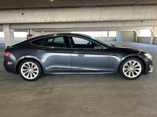 Photo of 2019 Midnight Silver Metallic Tesla Model S