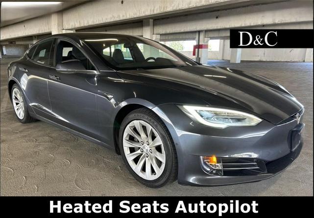 Photo of 2019 Midnight Silver Metallic Tesla Model S