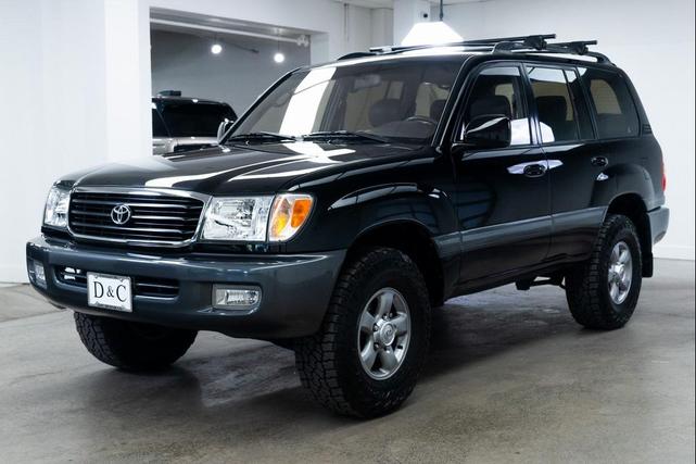 Photo of 2002 Black Toyota Land Cruiser