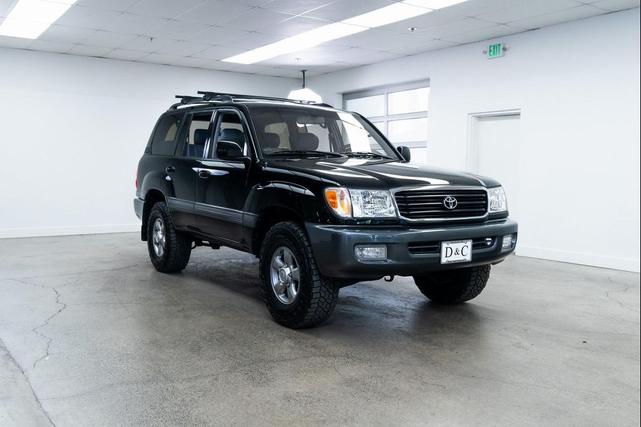 Photo of 2002 Black Toyota Land Cruiser