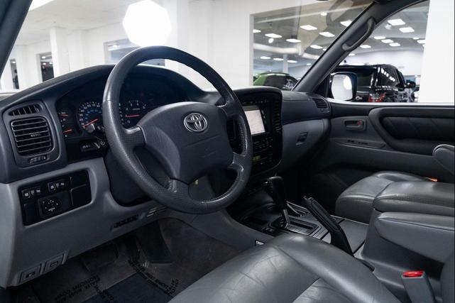 Photo of 2002 Black Toyota Land Cruiser