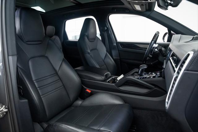 Photo of 2019 Quartzite Metallic Porsche Cayenne