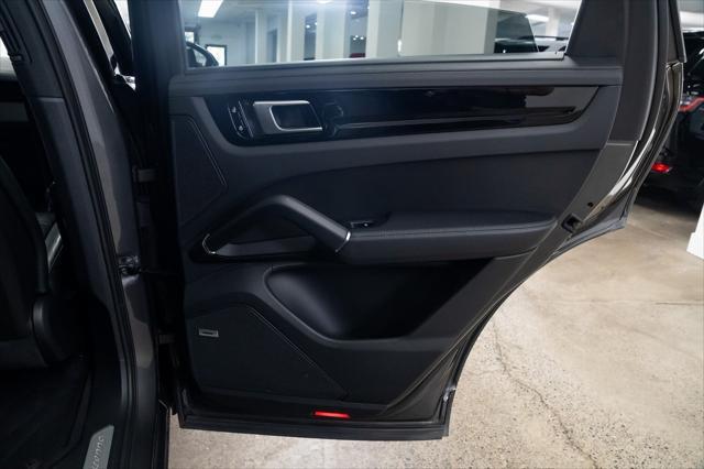 Photo of 2019 Quartzite Metallic Porsche Cayenne