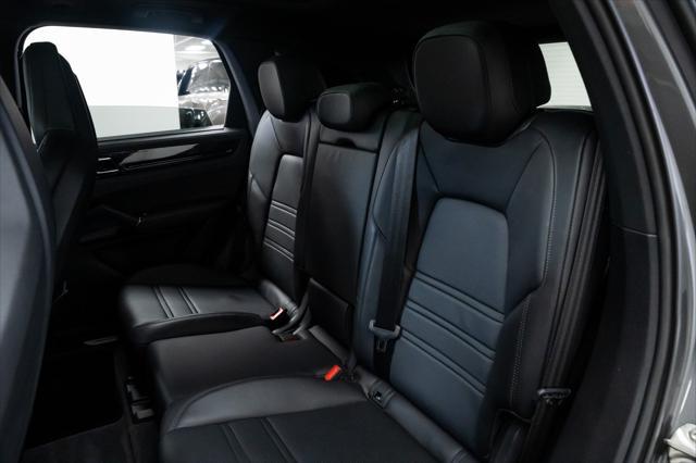 Photo of 2019 Quartzite Metallic Porsche Cayenne