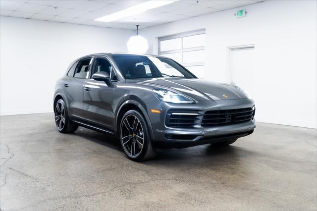 Photo of 2019 Quartzite Metallic Porsche Cayenne