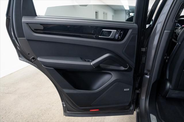 Photo of 2019 Quartzite Metallic Porsche Cayenne