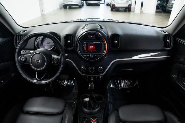 Photo of 2019 Midnight Black Metallic MINI E Countryman