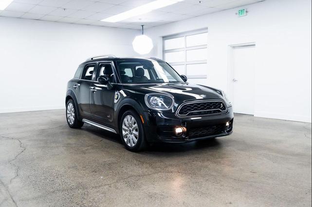 Photo of 2019 Midnight Black Metallic MINI E Countryman