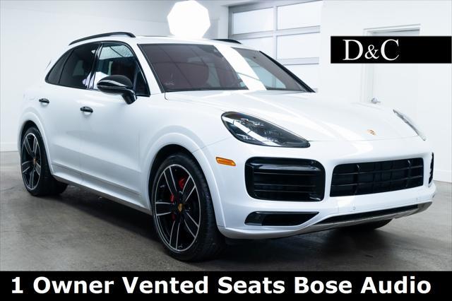 Photo of 2022 White Porsche Cayenne