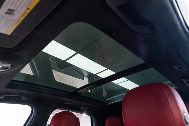 Photo of 2022 White Porsche Cayenne