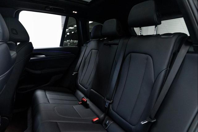 Photo of 2024 Black Sapphire Metallic BMW X3