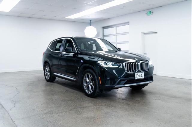 Photo of 2024 Black Sapphire Metallic BMW X3