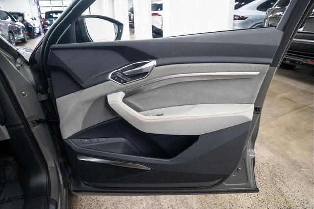 Photo of 2022 Chronos Gray Audi e-tron