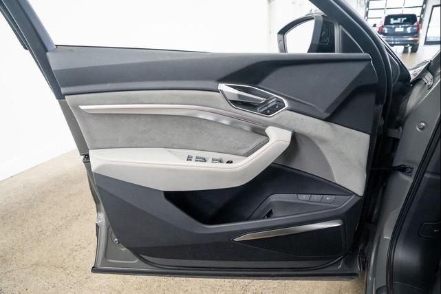 Photo of 2022 Chronos Gray Audi e-tron