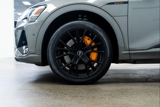 Photo of 2022 Chronos Gray Audi e-tron
