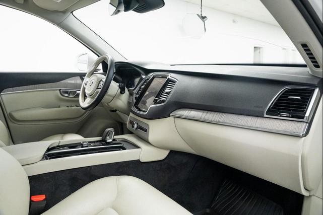 Photo of 2024 Crystal White Metallic Volvo XC90 Recharge Plug-In Hybrid