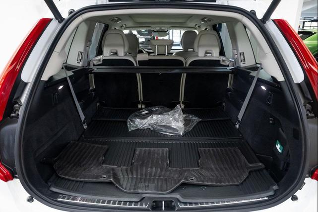 Photo of 2024 Crystal White Metallic Volvo XC90 Recharge Plug-In Hybrid