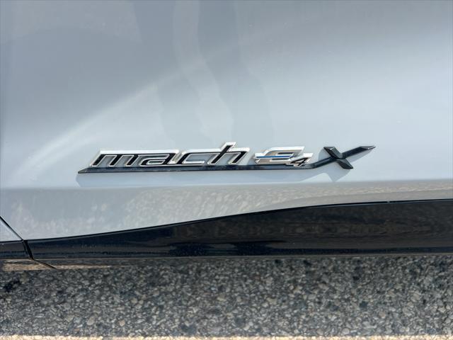 Photo of 2023 Space White Metallic Ford Mustang Mach-E