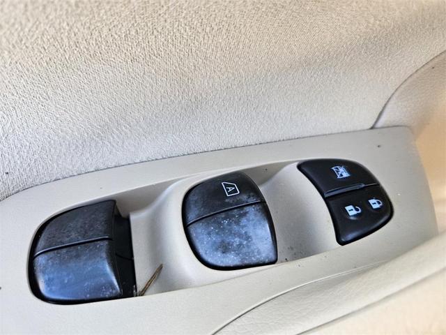 Photo of 2014 Saharan Stone Nissan Altima