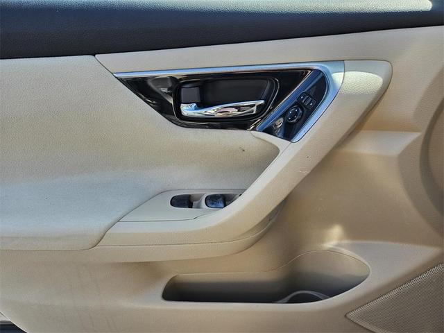Photo of 2014 Saharan Stone Nissan Altima