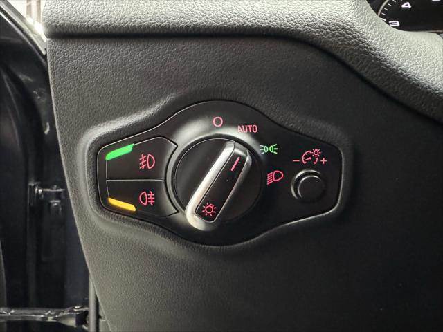 Photo of 2013 Blue Audi Q5